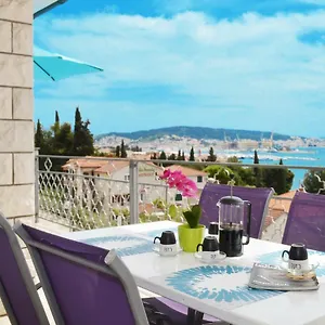 https://apartment-tm-trogir.hotels-in-trogir.com